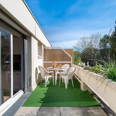 Clémentine - Parking